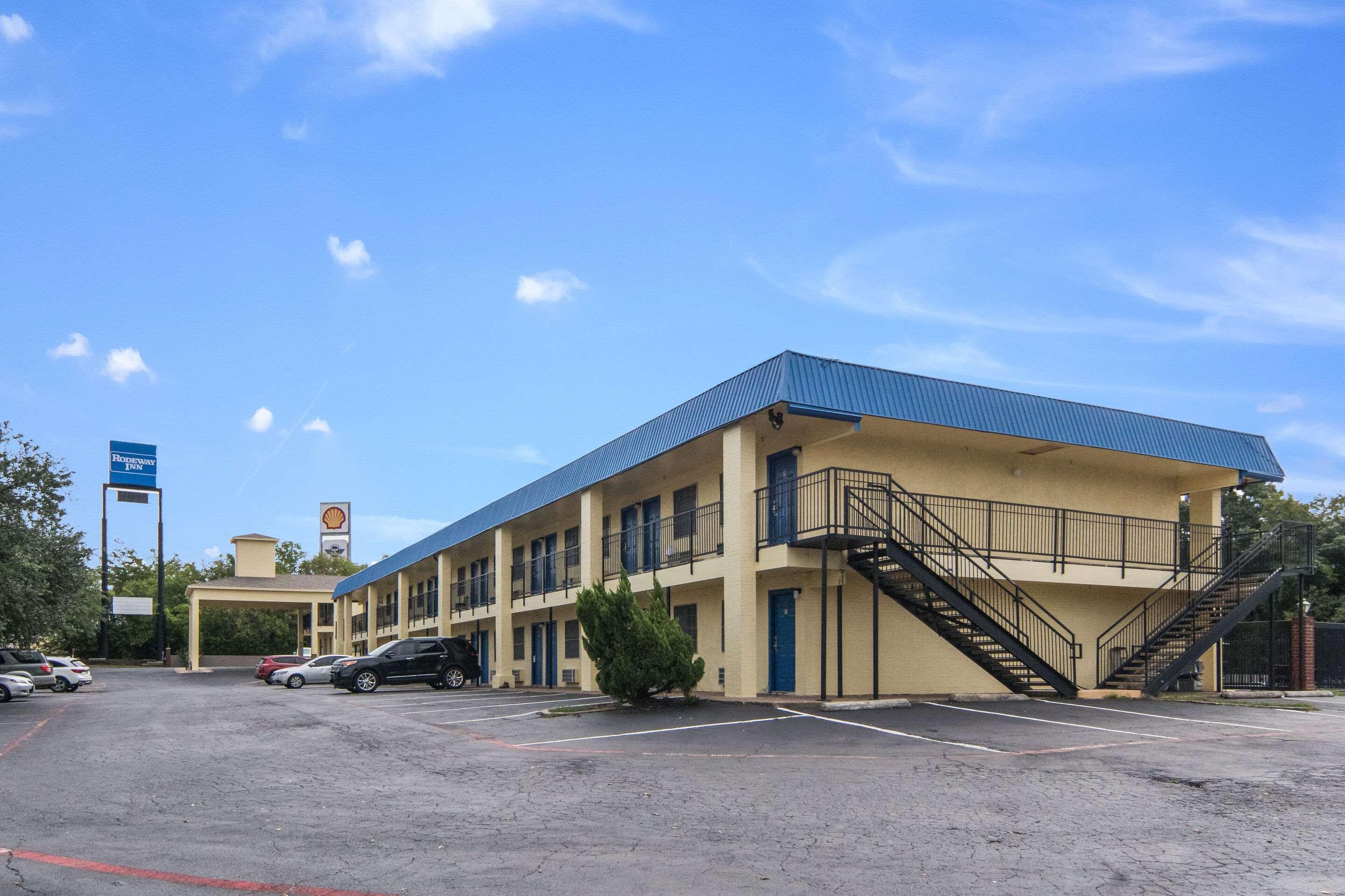 Rodeway Inn Уэтерфорд Экстерьер фото